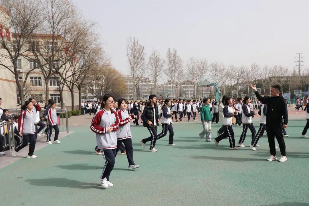 a083f7643d391f39a28a9399fe6f7121.jpg