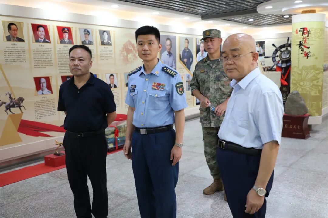 潍坊军分区领导到昌乐一中检查指导新生军训工作