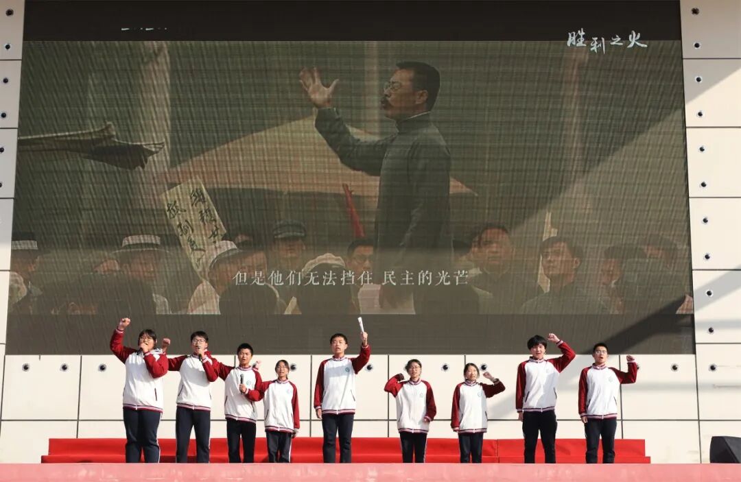 昌乐一中高一年级“咏诗意青春 诵中华经典”诗歌朗诵会圆满举行