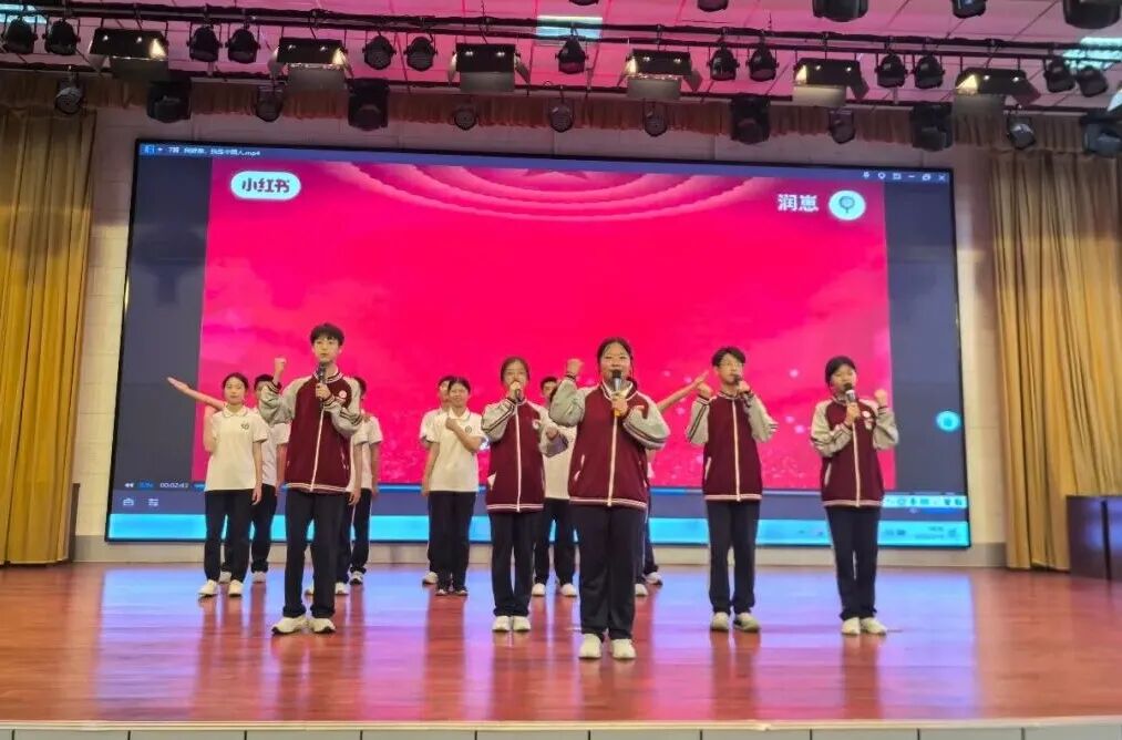 诗润青春 声动校园 ——昌乐一中初一年级朗诵大赛精彩上演