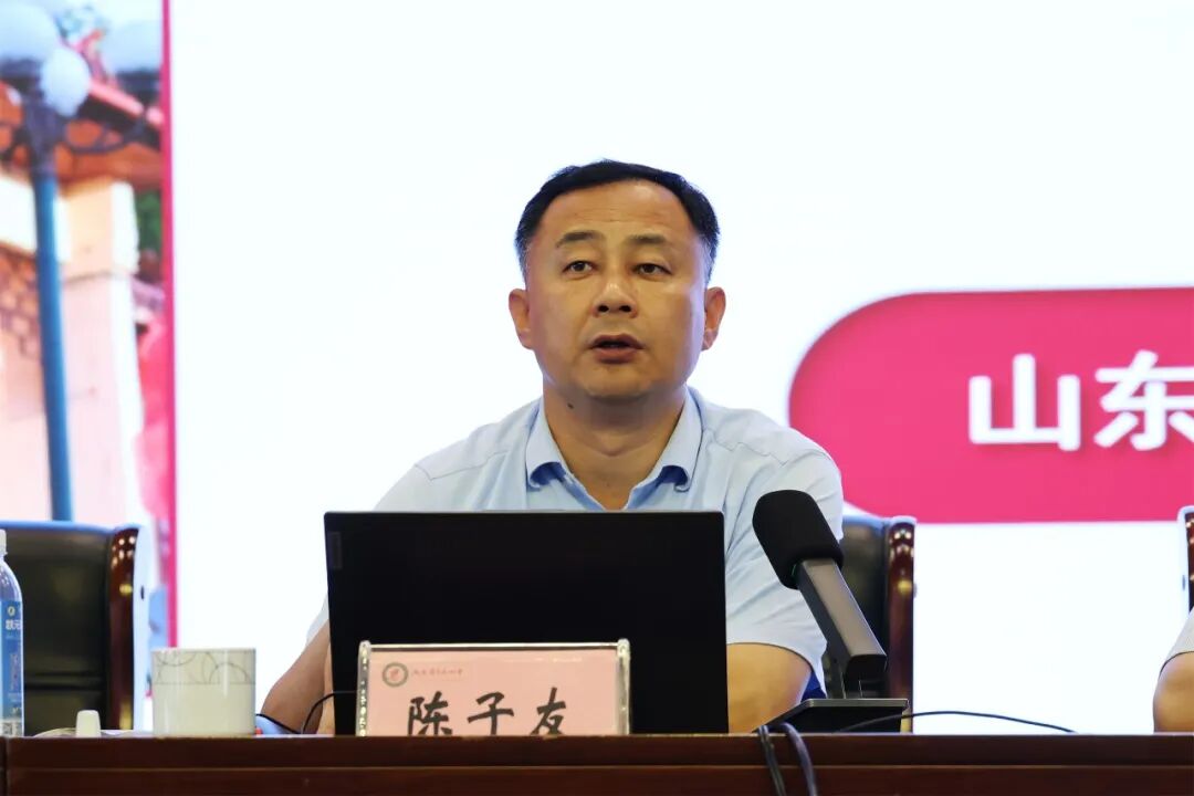 表扬先进铸师魂 情暖杏坛贺佳节——昌乐一中举行庆祝教师节系列活动